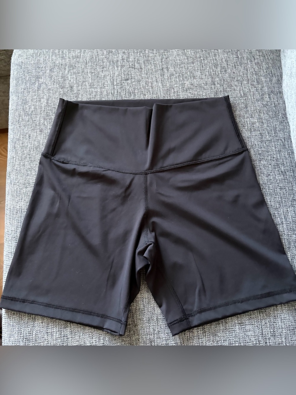 Woman’s nylon black sport workout shorts size M stretch lycra athletics running